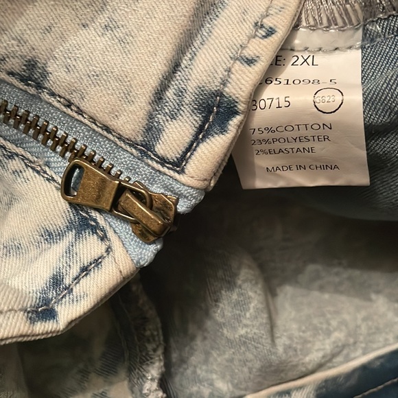 Acid Wash Denim Tulip Skirt - Picture 7 of 7